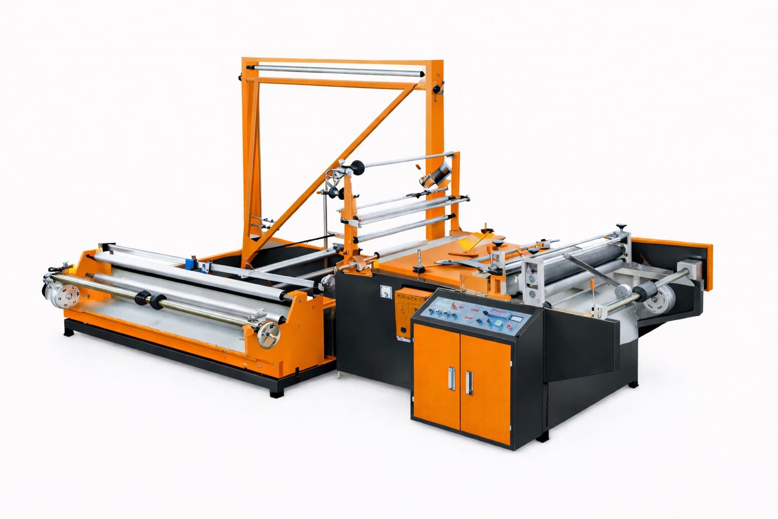 FOLDING AND WINDING MACHINE